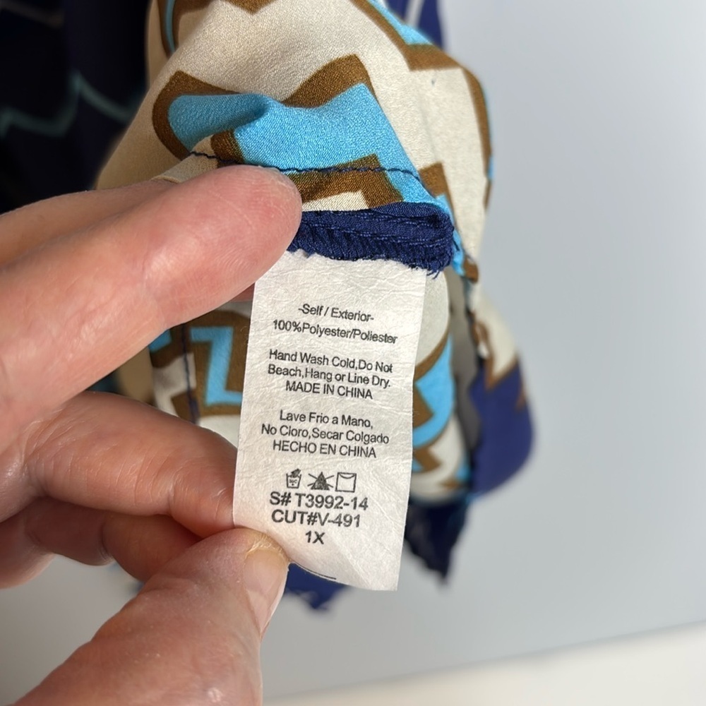 CHEVRON BLOUSE*** - Picture 3 of 5